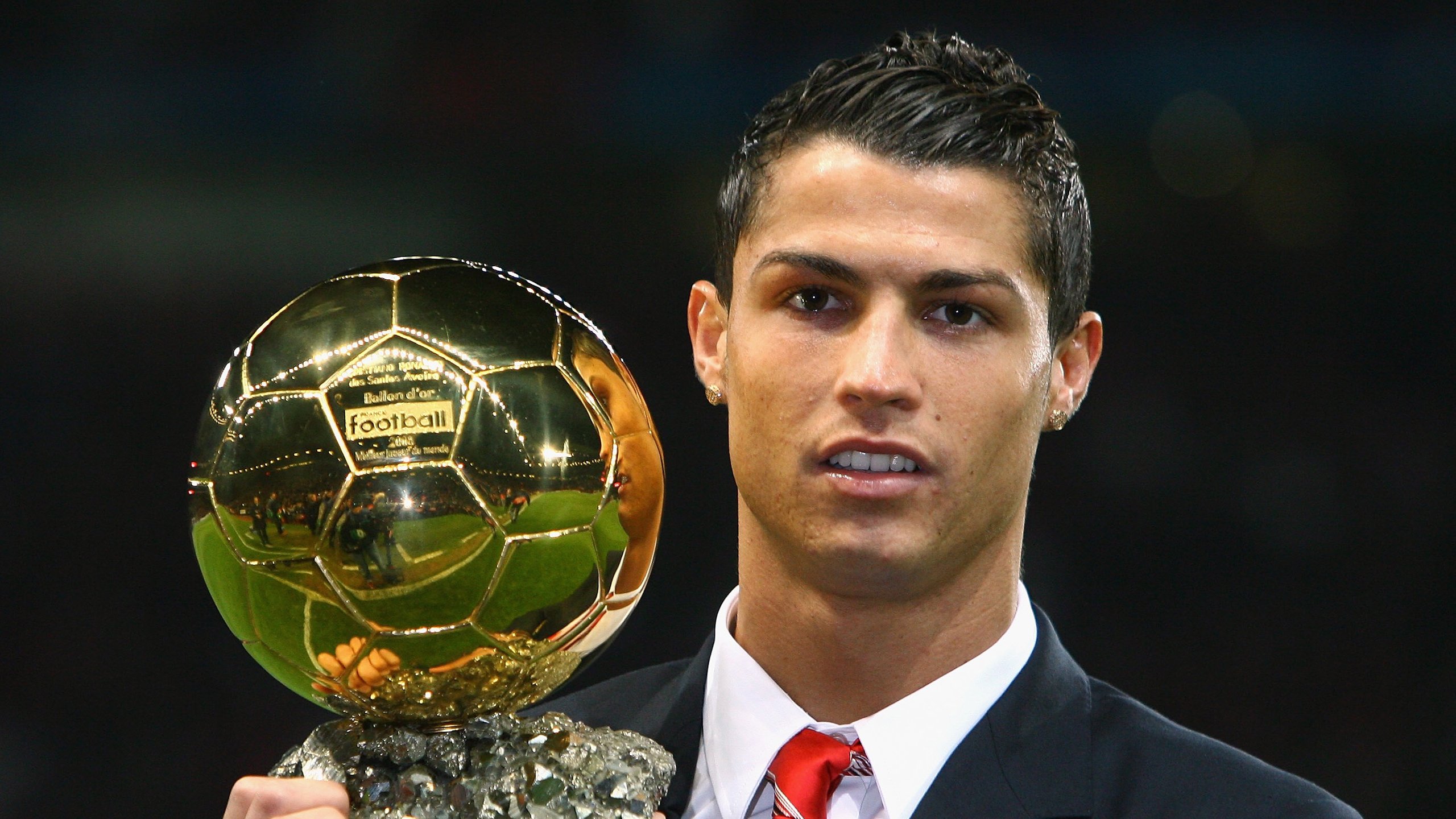 mk体育app下载-世界杯精彩瞬间：那些令人热血沸腾的瞬间合集，世界杯感人瞬间